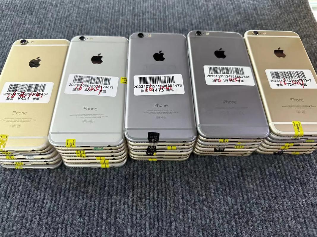 and enjoy content with the versatile two-piece design of Magic Keyboard Folio25